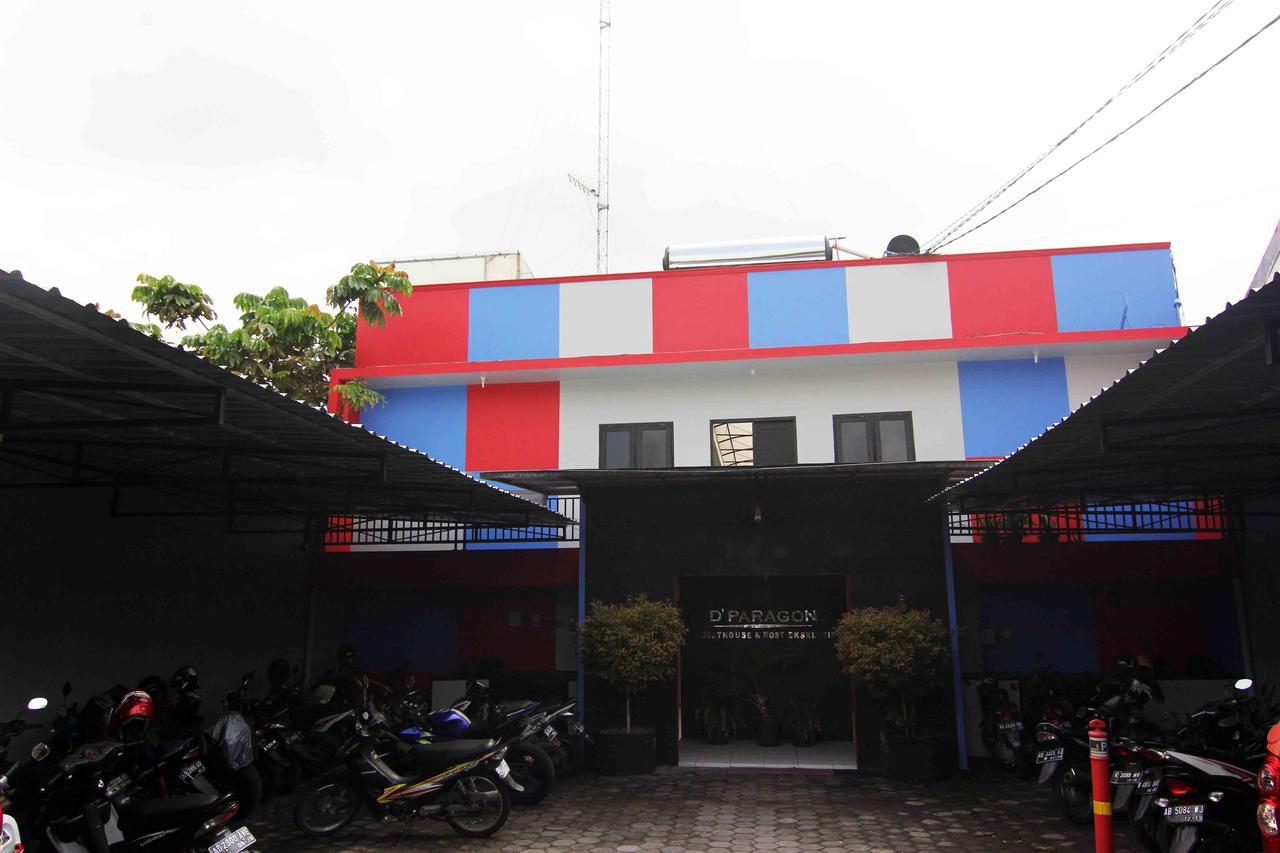 D'Paragon Pringwulung Maguwo Esterno foto